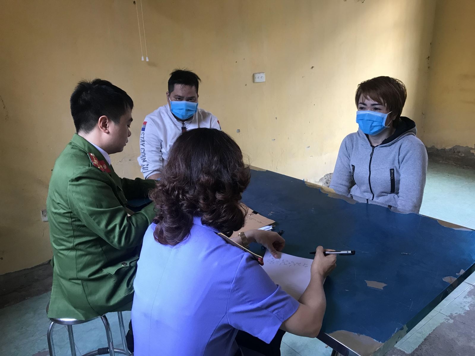 Bắt chủ quán bánh xèo ảnh 1 Bat chu quan banh xeo anh 1