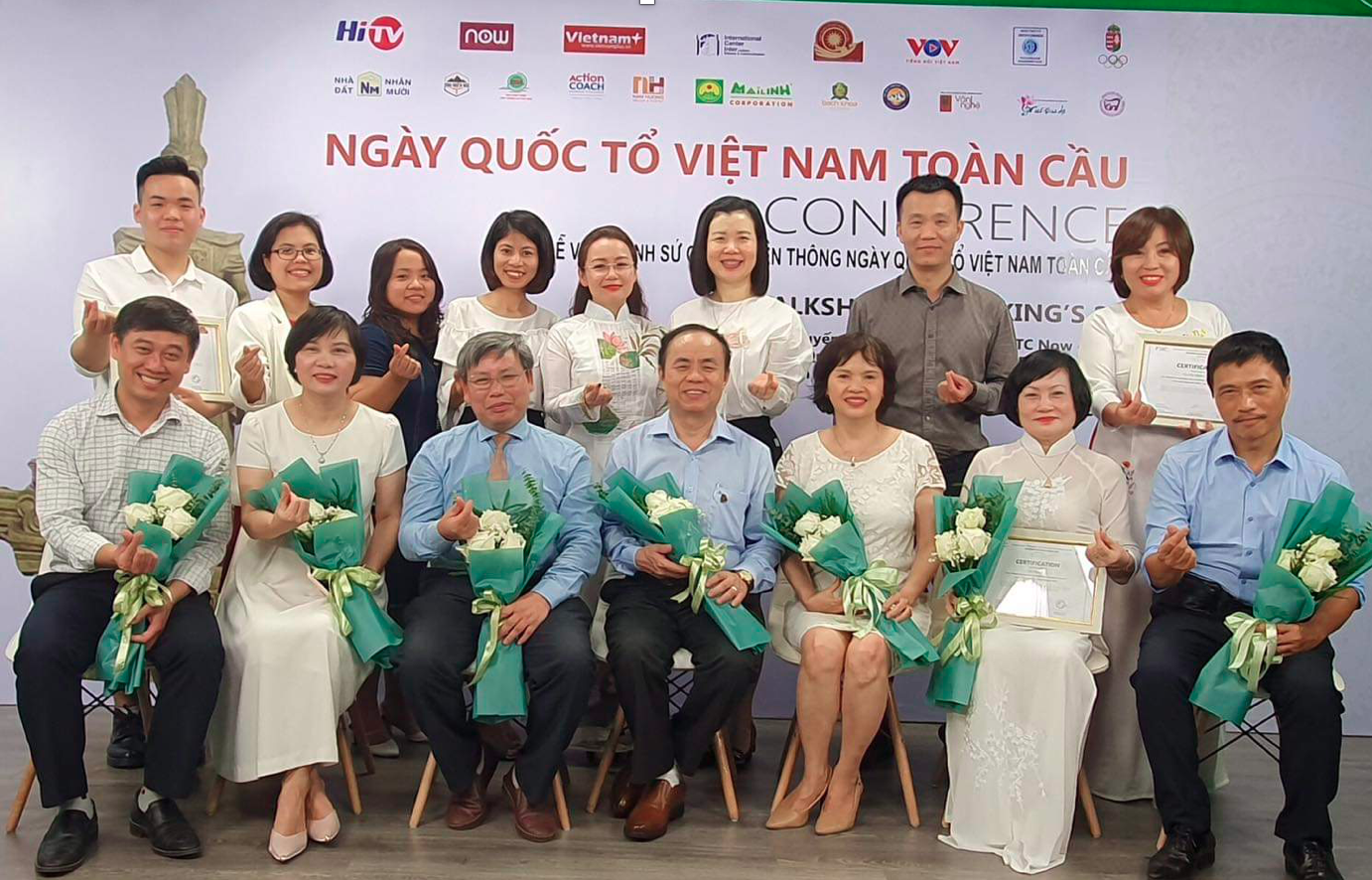 Vinh danh su gia truyen thong kieu bao hinh anh