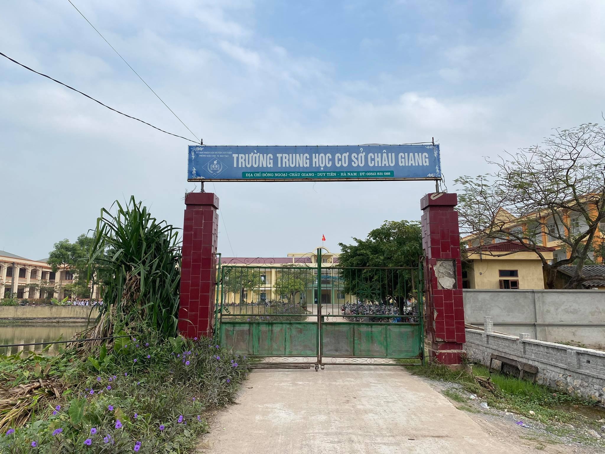 Tạm giữu nam sinh đánh bạn ảnh 1 Tam giuu nam sinh danh ban anh 1