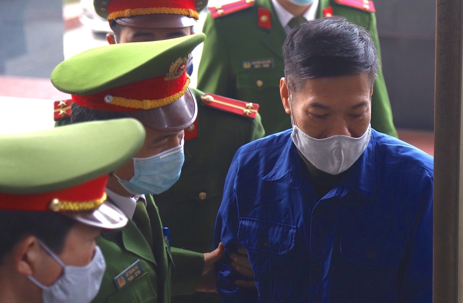 Xet xu cuu Giam doc CDC Ha Noi anh 1