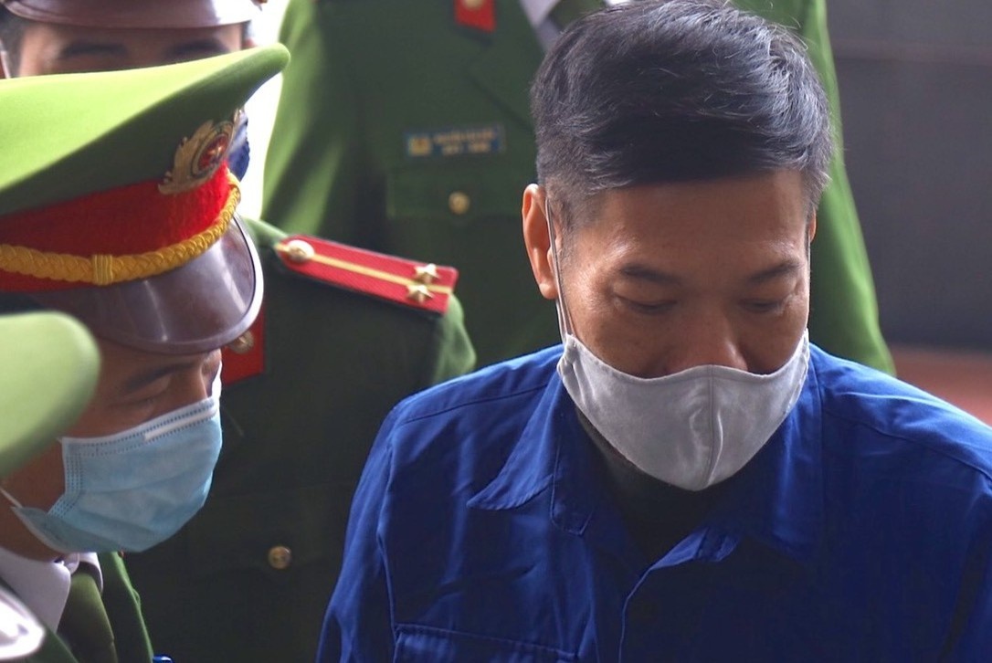 CDC Ha Noi xin giam nhe hinh phat cho cuu giam doc hinh anh