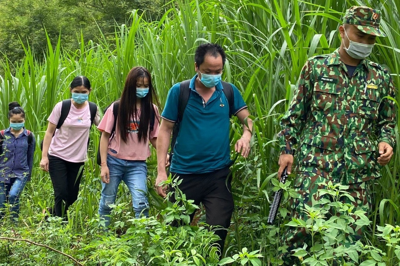 110 nguoi nhap canh trai phep ve Viet Nam trong ngay 28/12 hinh anh