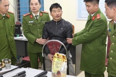 Bat ke mang ma tuy cung sung ngan hinh anh