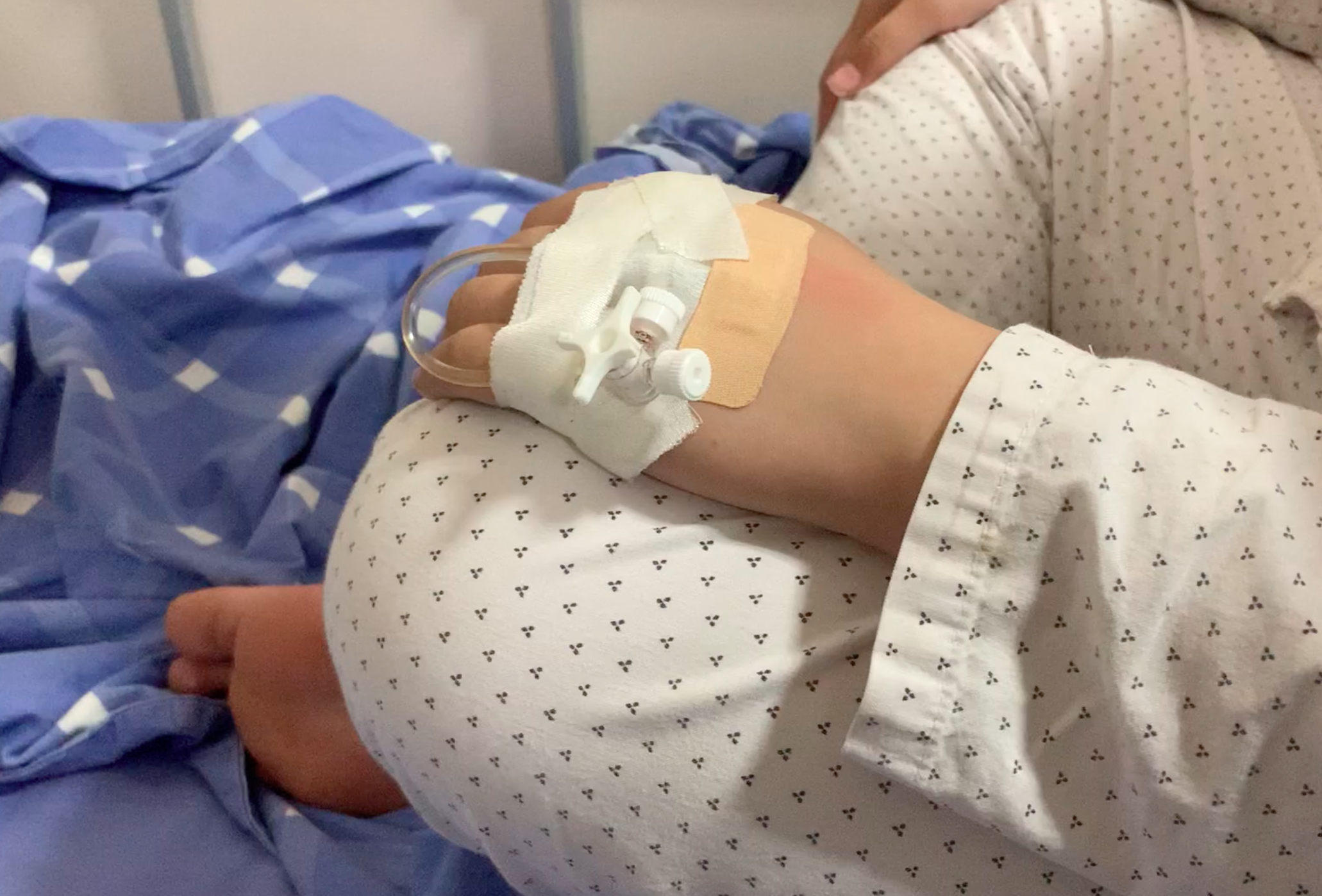 Nu sinh lop 9 ke lai viec bi danh hoi dong hinh anh