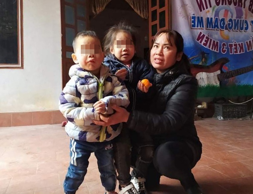 van dong bac nhan lai 2 chau ruot anh 1