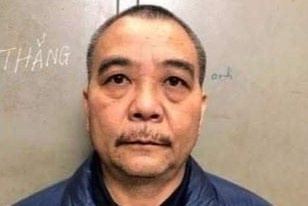 Bat coc 2 me con de doi 1 ty hinh anh