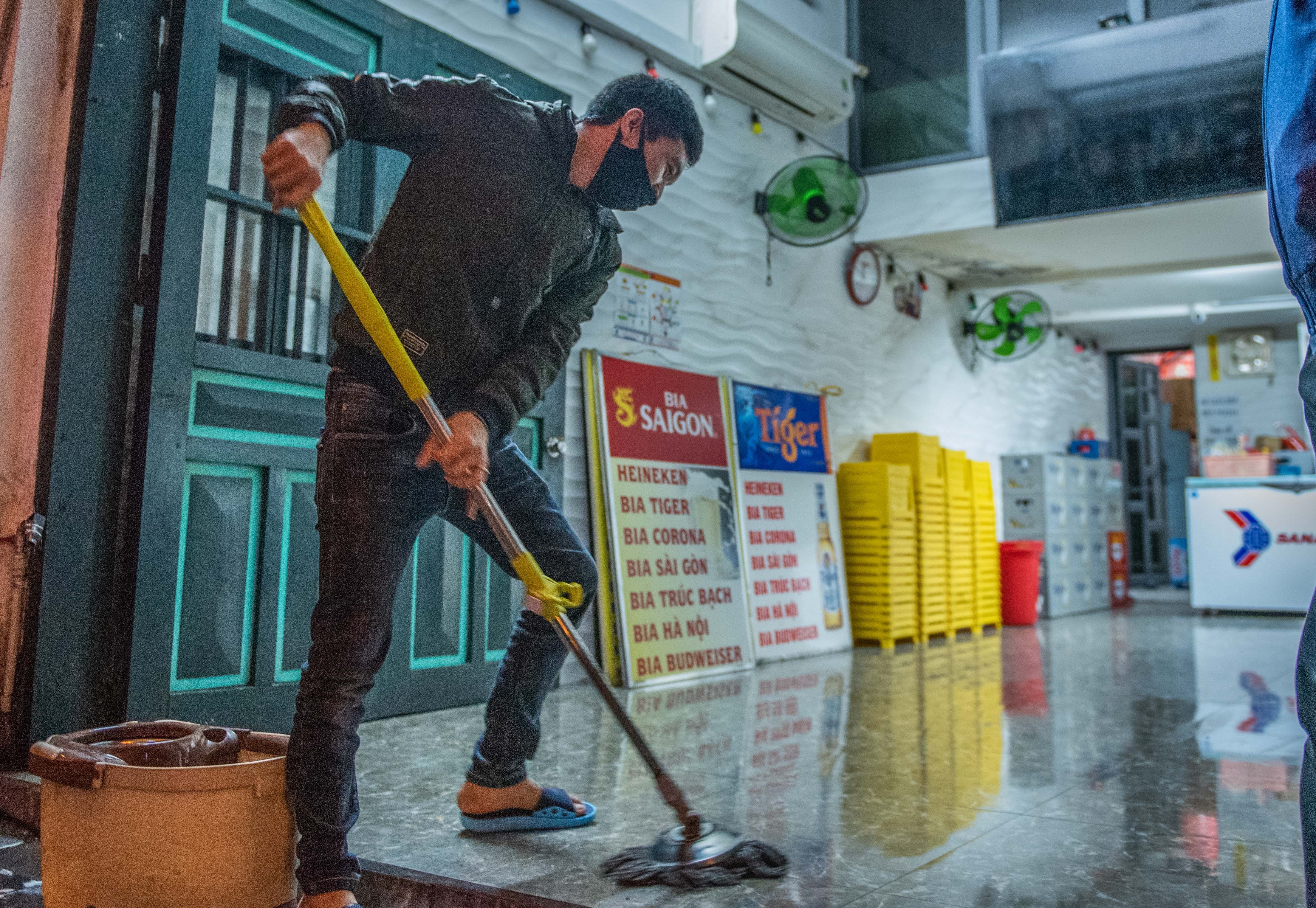 khac o at roi quan bar anh 4