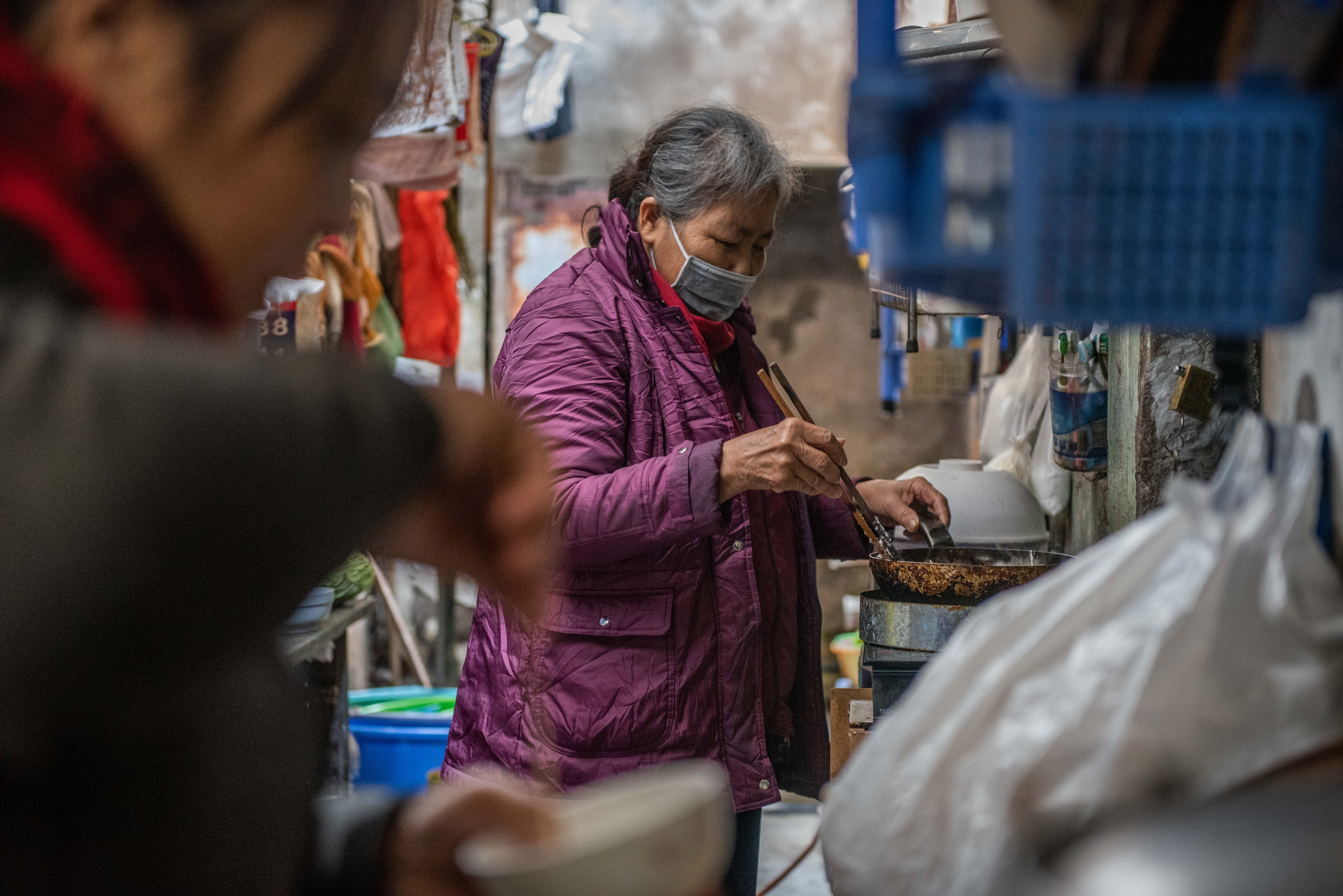 Xom chay than ngay sat Tet anh 6