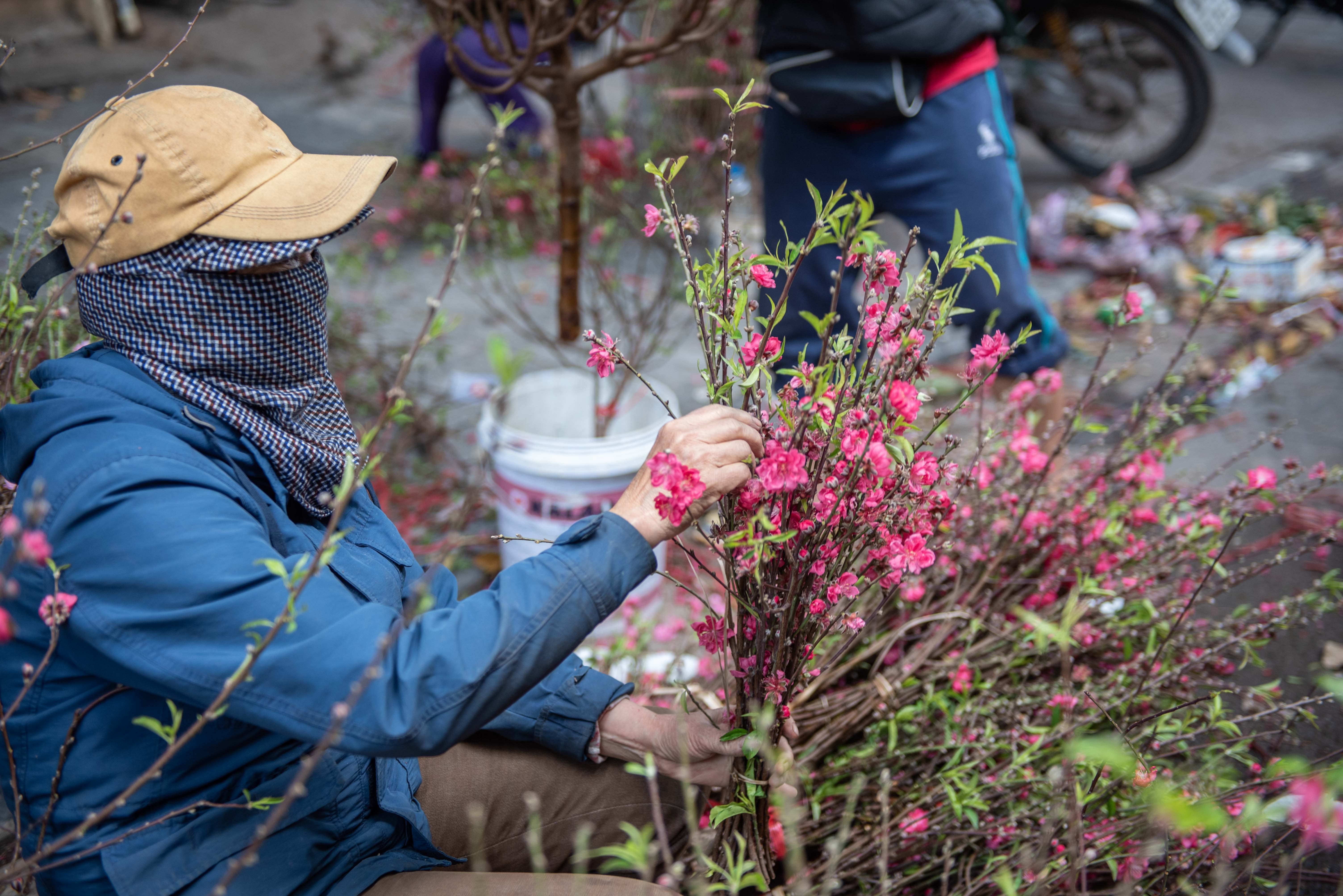 Cho hoa hang luoc chieu 30 tet anh 3