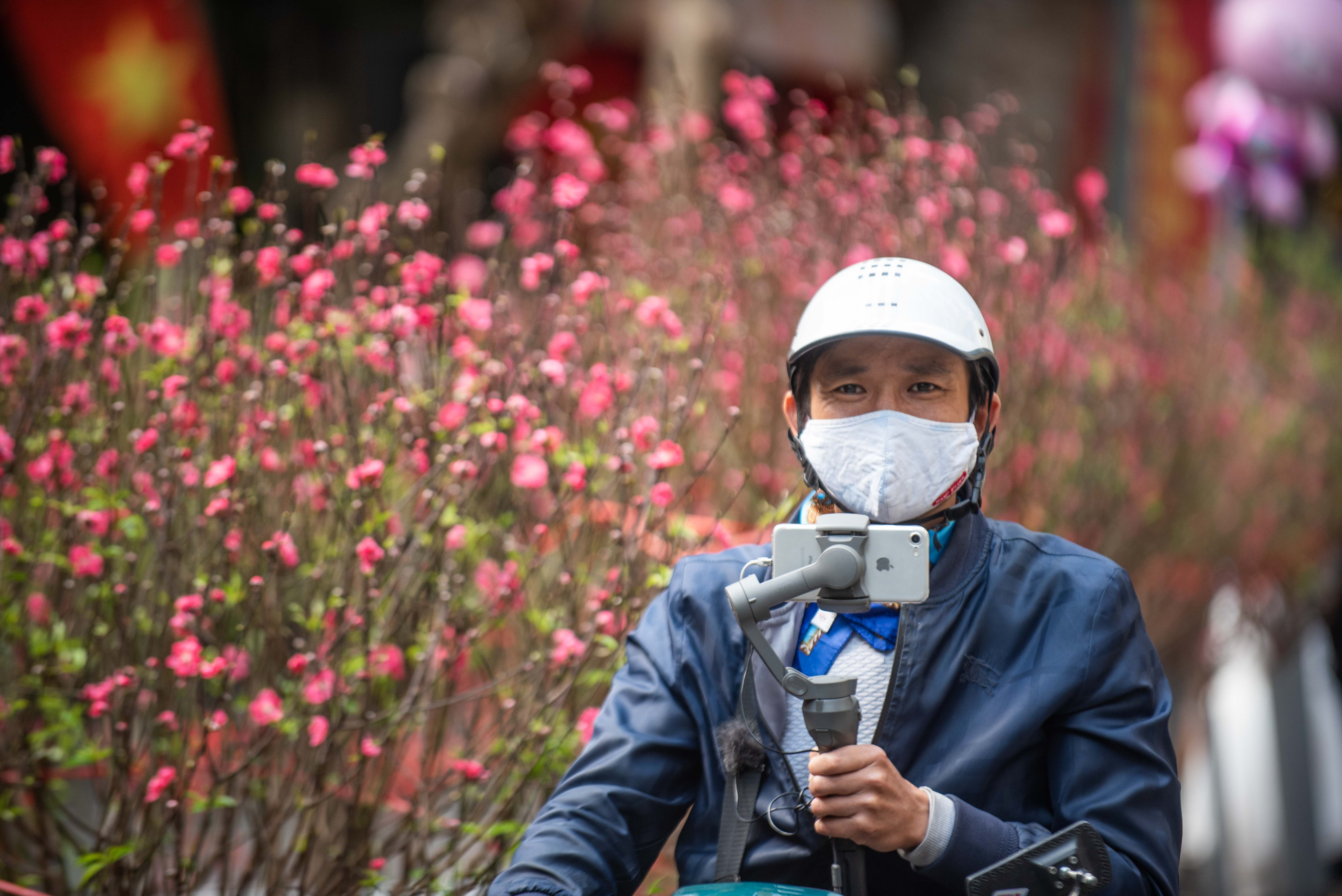 Cho hoa hang luoc chieu 30 tet anh 12