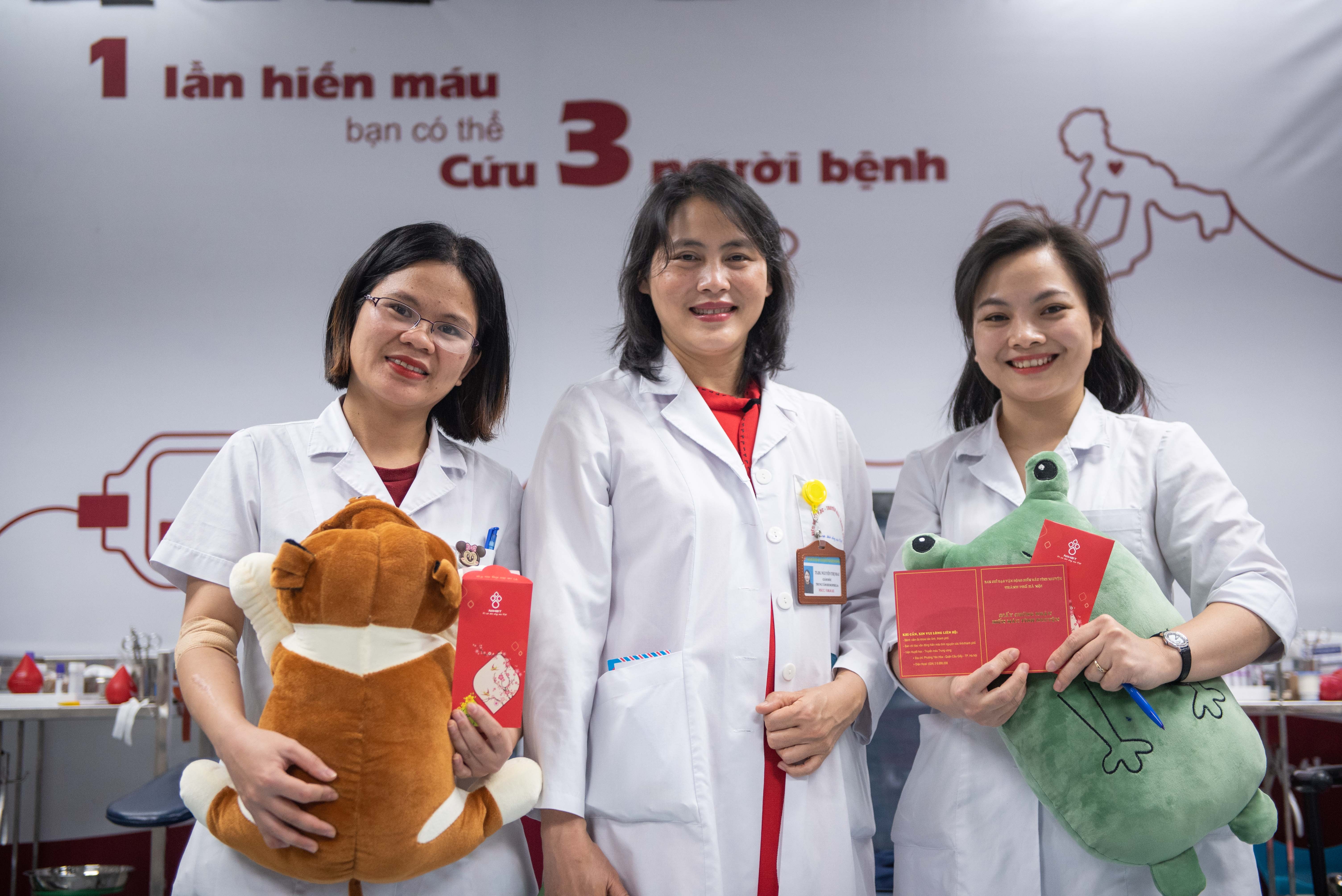 Hien mau sang mung 1 tet anh 12