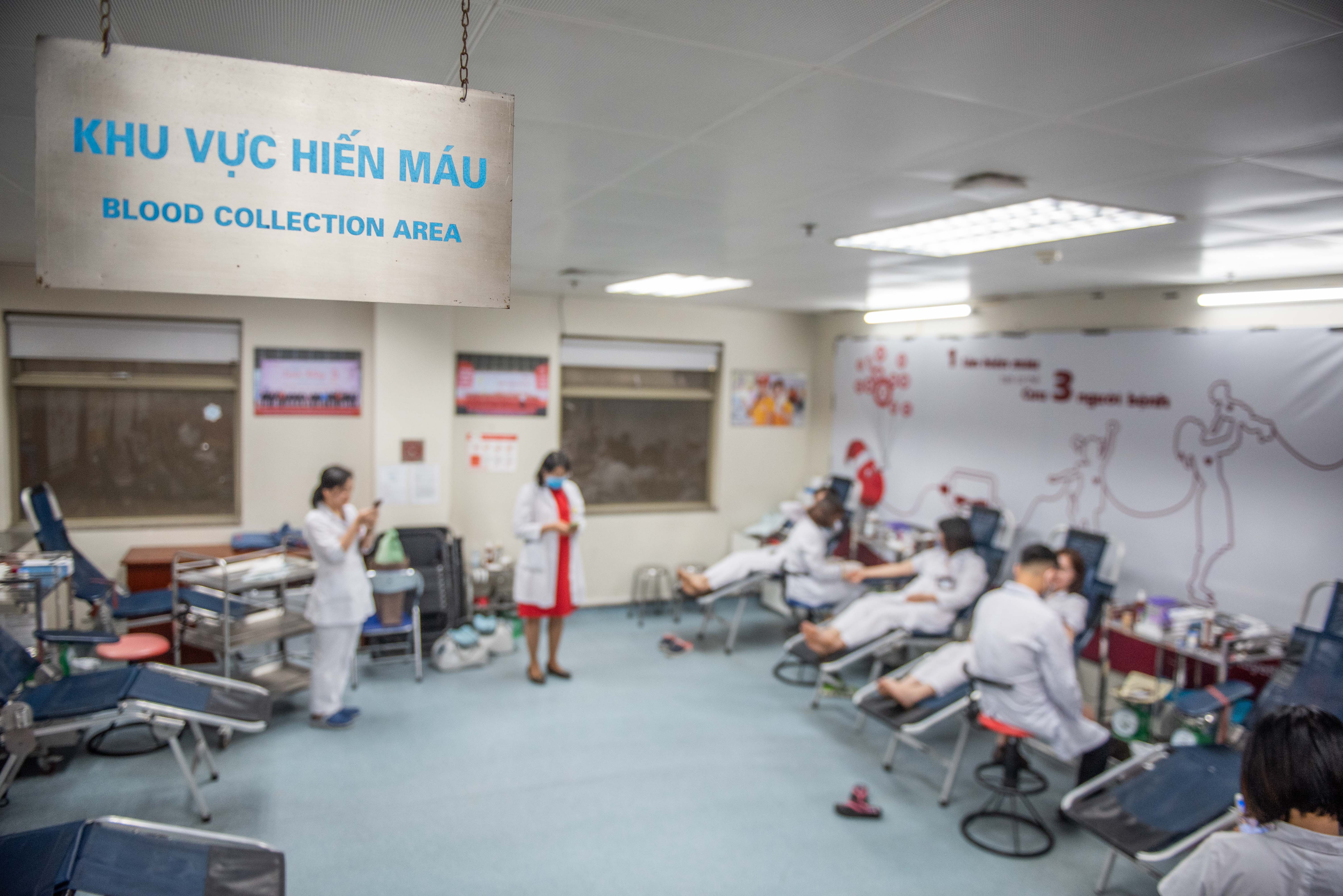 Hien mau sang mung 1 tet anh 1