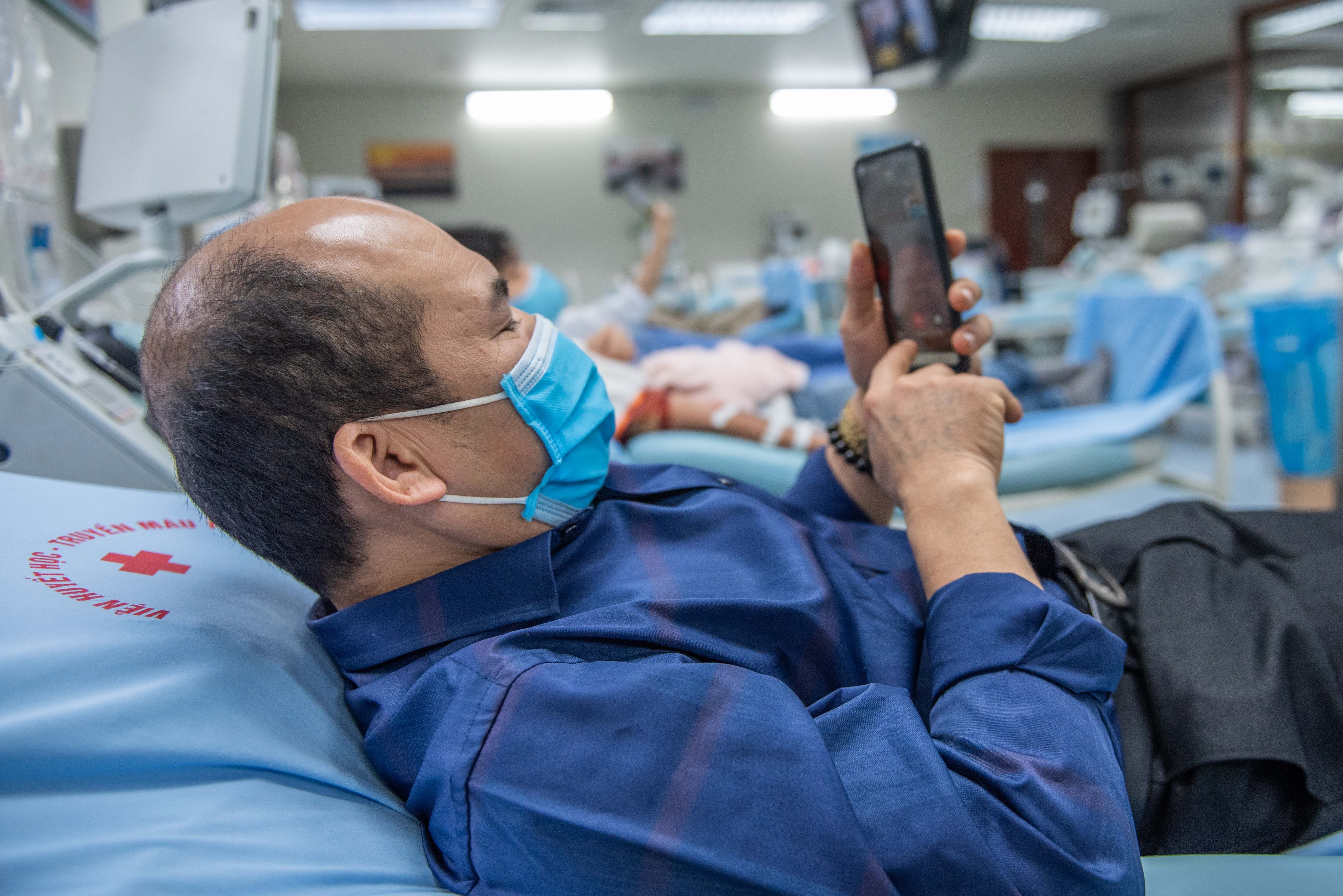 Hien mau sang mung 1 tet anh 9