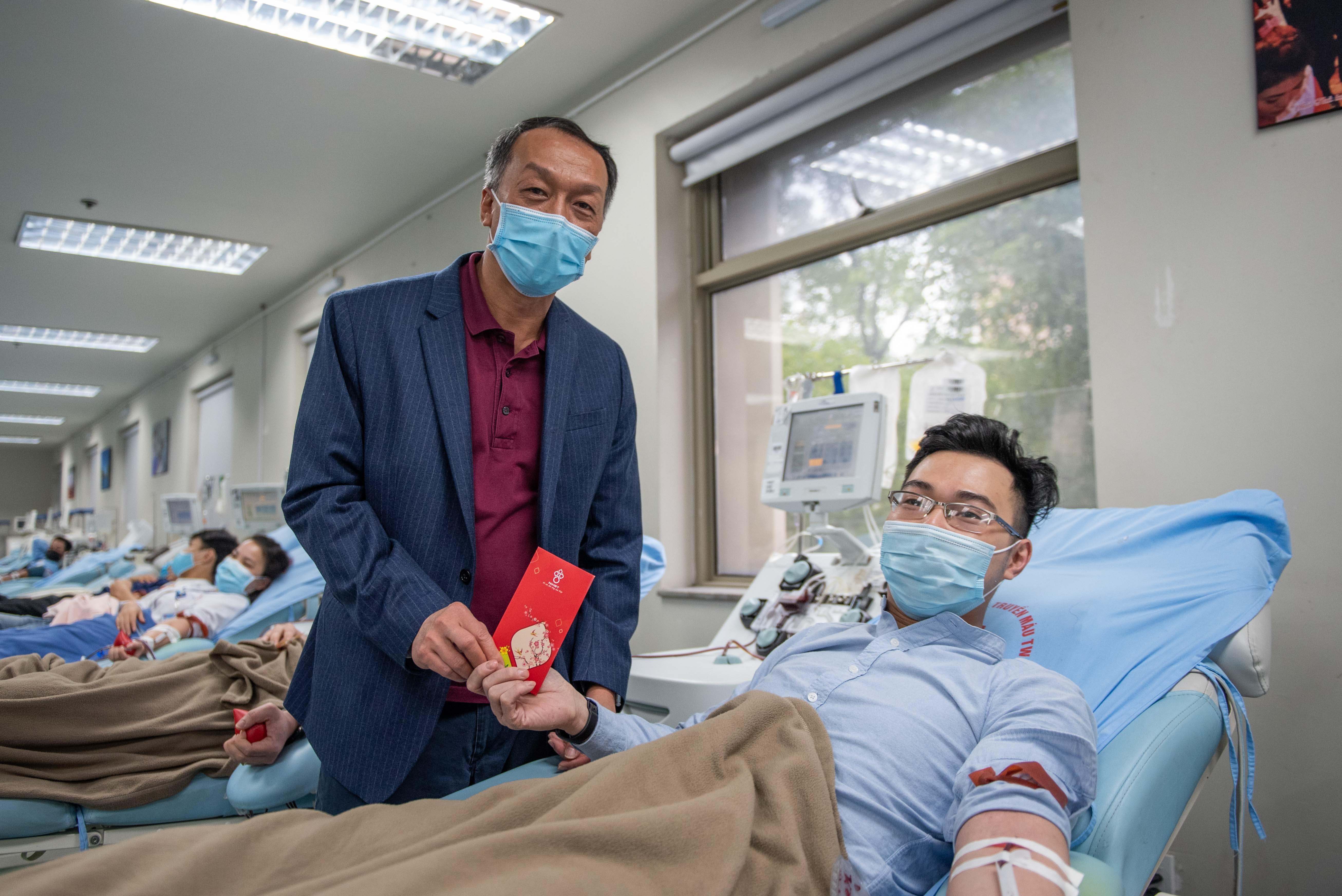 Hien mau sang mung 1 tet anh 10