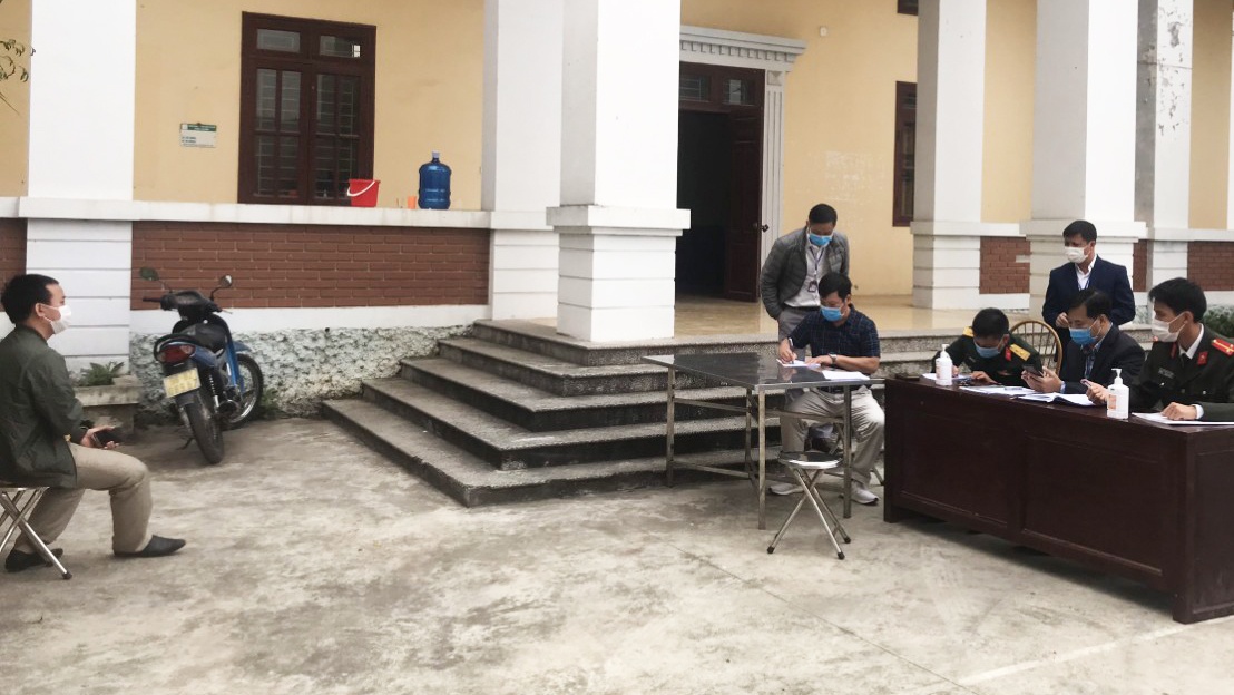 Bi phat vi chui xa anh 1