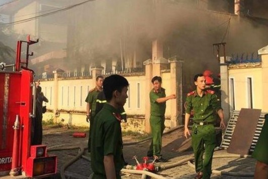 Nghi an ke toan truong cap 3 chet chay luc nua dem hinh anh