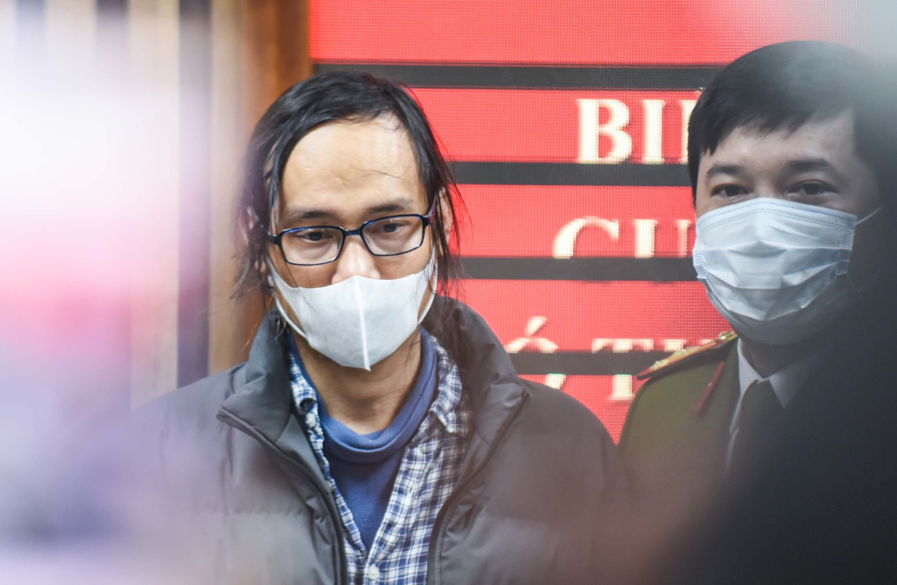 Bo be gai 3 tuoi roi tu tang 12A: 'Chau nhu duoc sinh ra lan 2' hinh anh