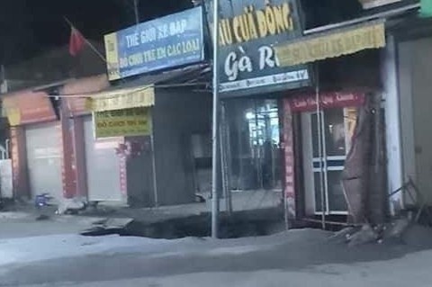 Xuat hien 'ho tu than' sau 5 m o Ha Noi hinh anh