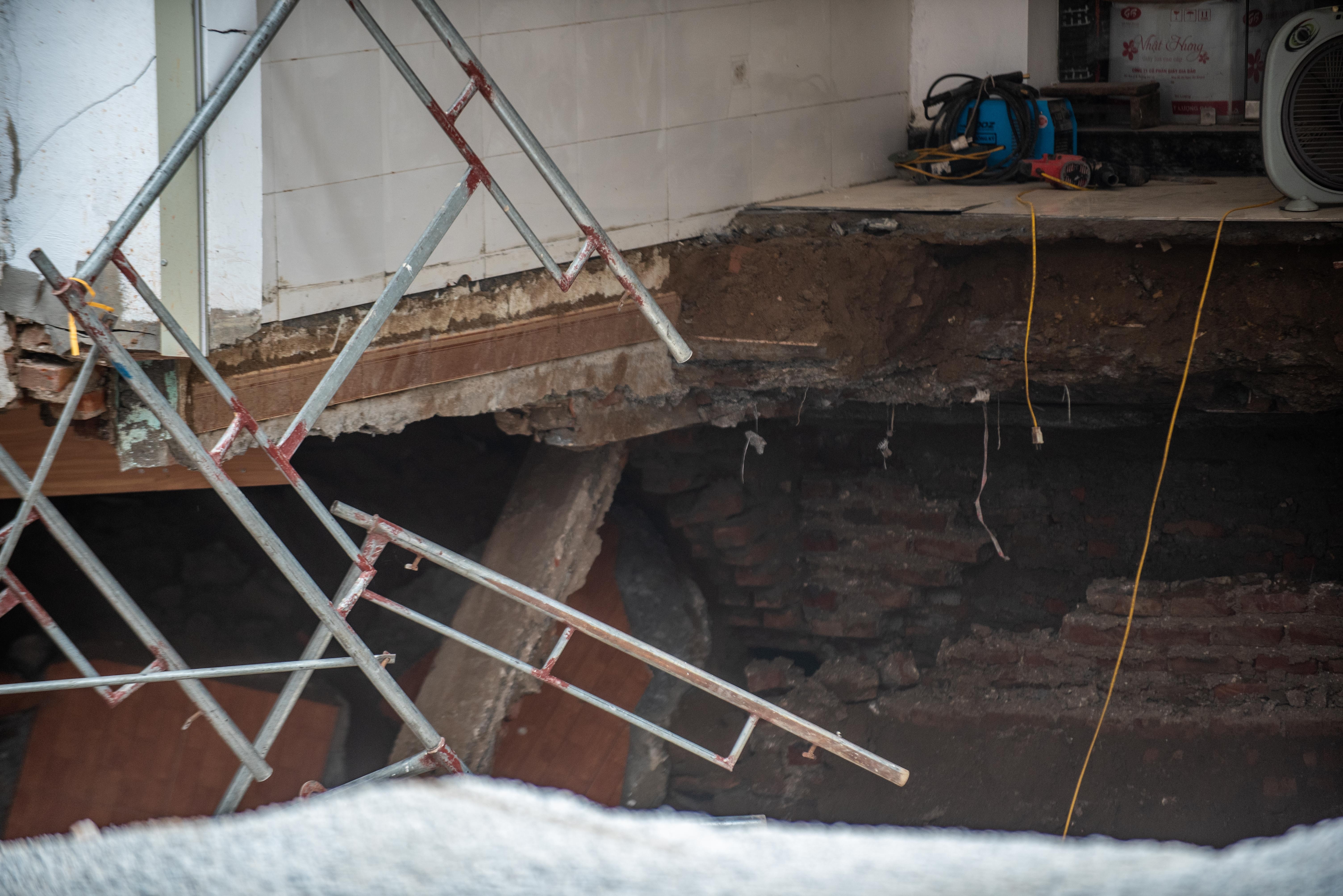 Can canh 'ho tu than' o Ha Noi hinh anh