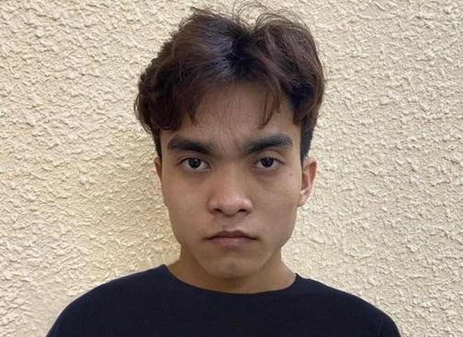 Nhan vien cong ty giao hang trom iPhone 12 Pro cua khach hinh anh