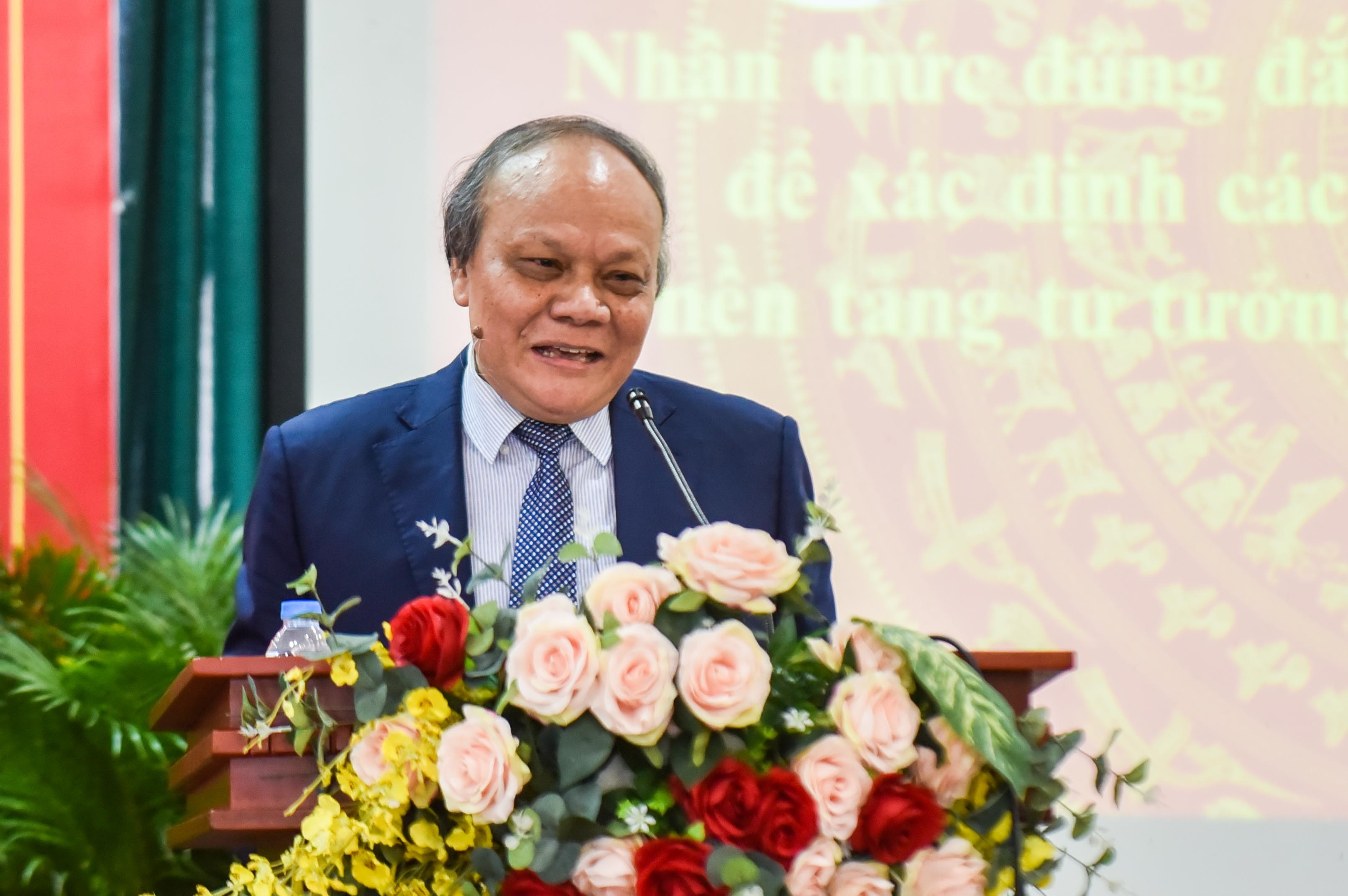 hoi thao nghien cuu,  giang day ly luan anh 3