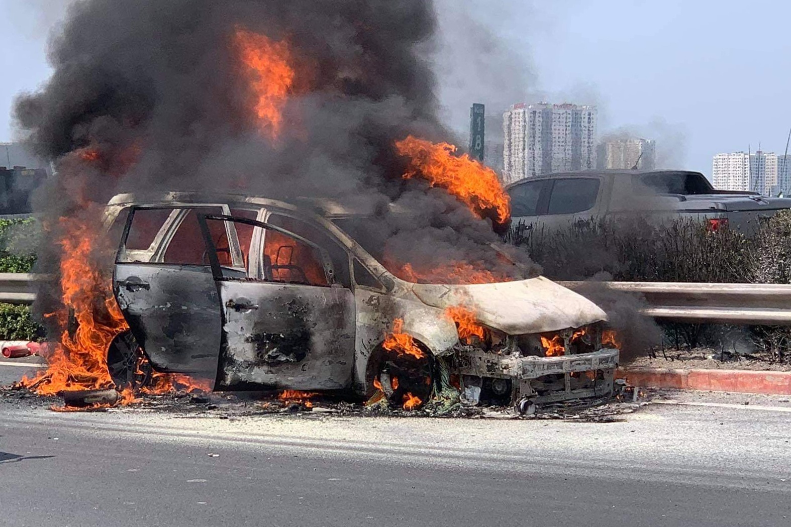 Chay xe cao toc Phap Van - Cau Gie anh 1