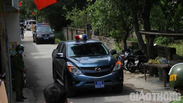 hai nguoi bi ban chet anh 1