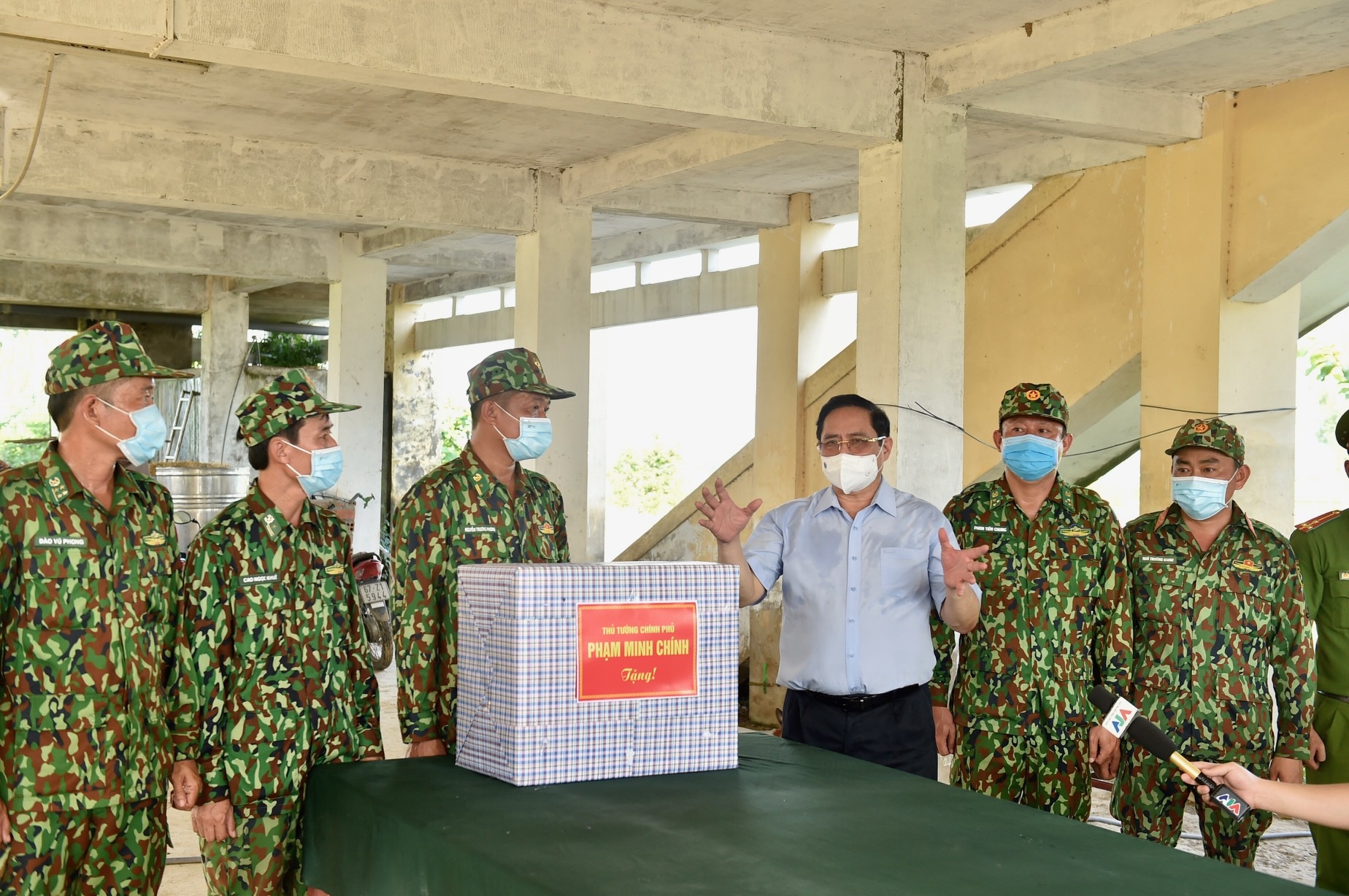 thu tuong di kiem tra cong tac phong dich o bien gioi anh 5