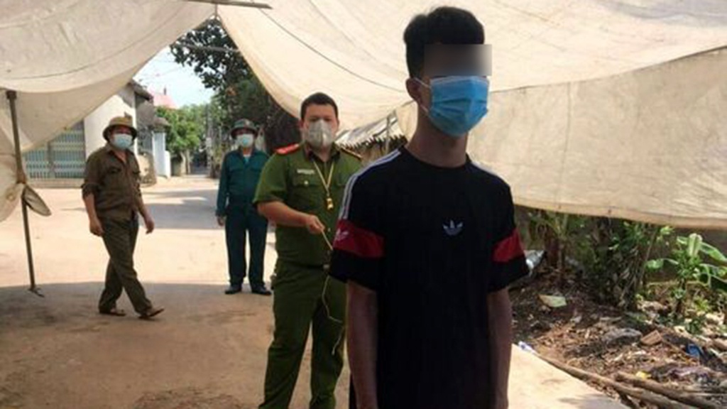 Bo tron khoi khu cach ly tap trung anh 1