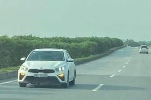 Xu phat tai xe di nguoc chieu tren cao toc hinh anh