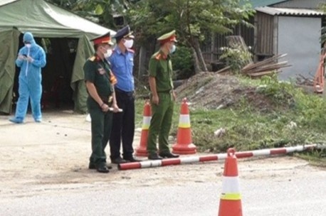 Bo chay vi bi phat hien dua 4 nguoi Trung Quoc vao TP.HCM hinh anh