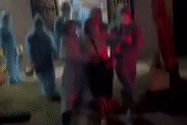 Co thu trong nha, F1 bi canh sat cuong che dua di cach ly hinh anh