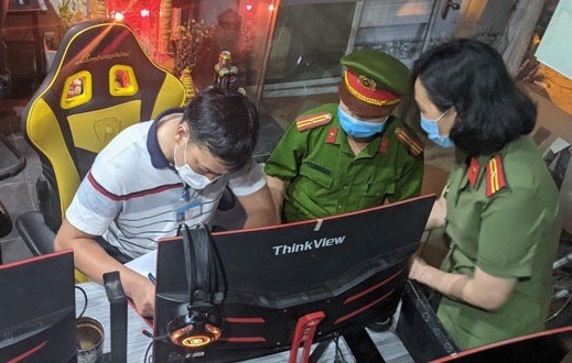 Nhau o quan game, nhom thanh nien bi de nghi xu phat 180 trieu dong hinh anh