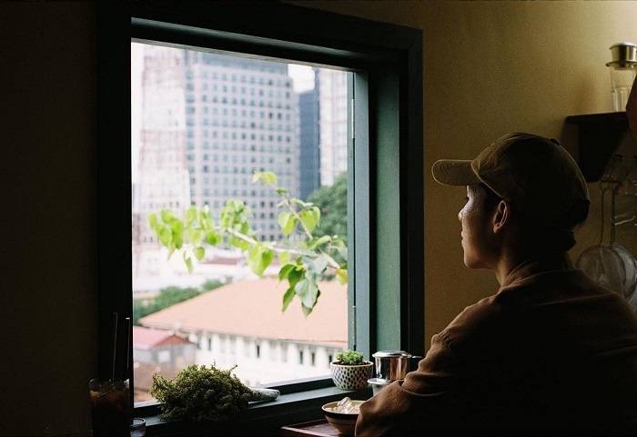 Hang xom xay cua so nhin thang vao phong ngu, toi co duoc kien? hinh anh