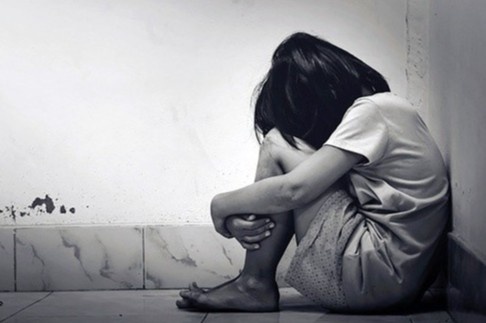 Khoi to ong lao sau vu du do 2 be gai hinh anh