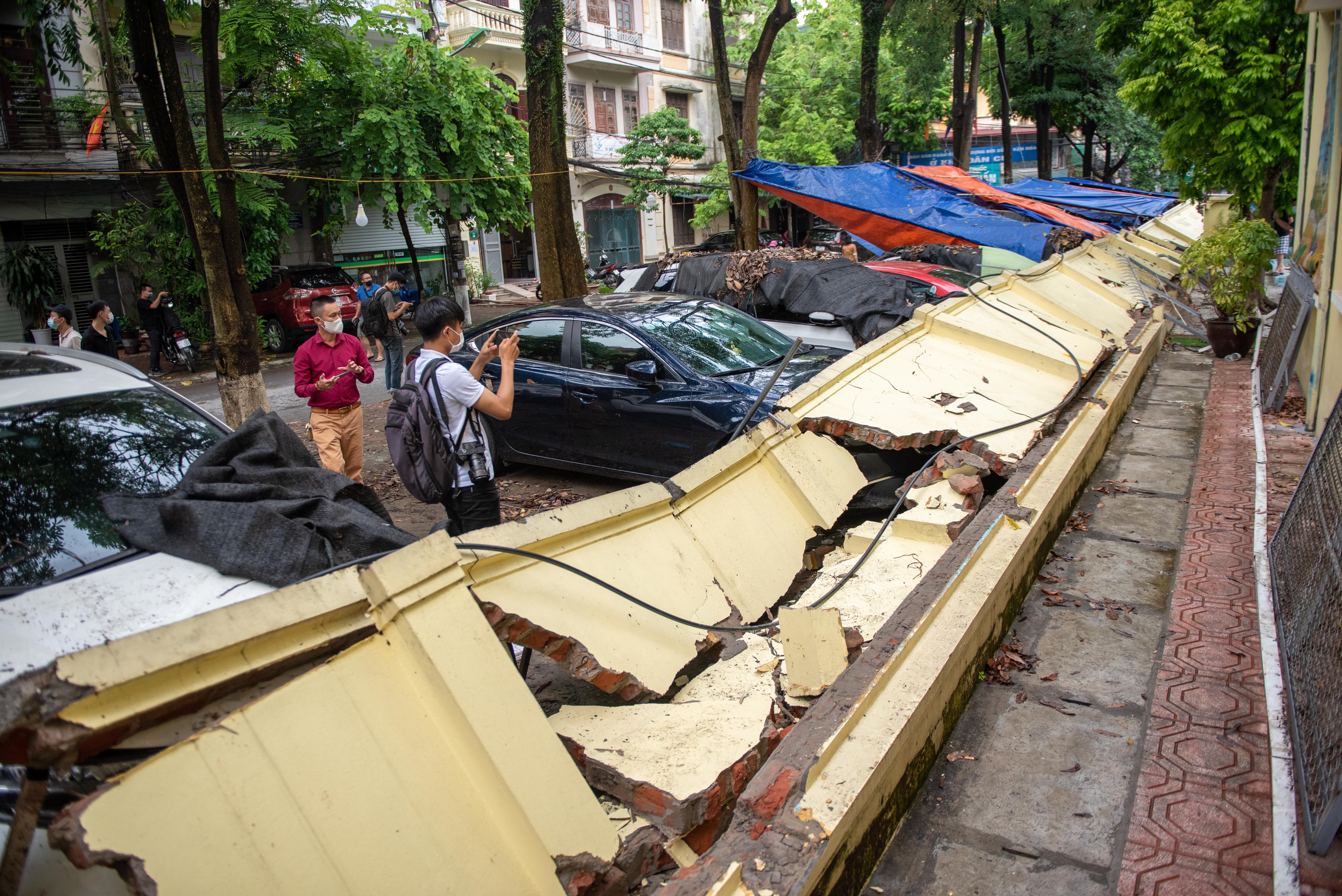 Sap tuong de oto anh 1