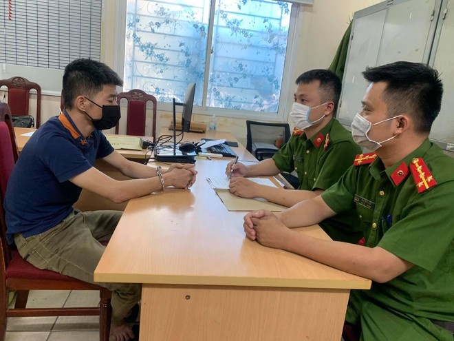 Bắt gã trai trốn truy nã ảnh 1 Bat ga trai tron truy na anh 1