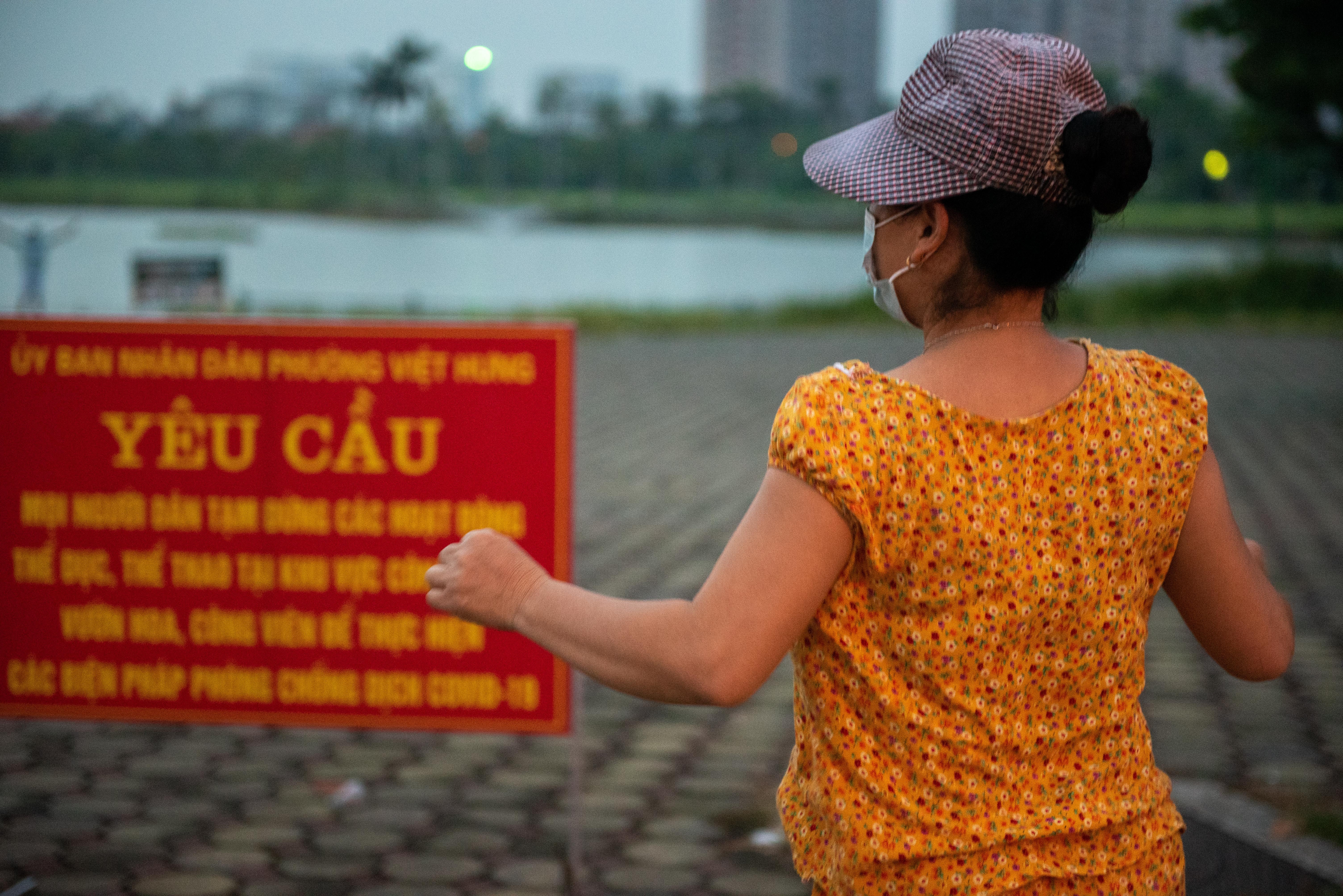 Dan Ha Noi bat chap tap the duc anh 11