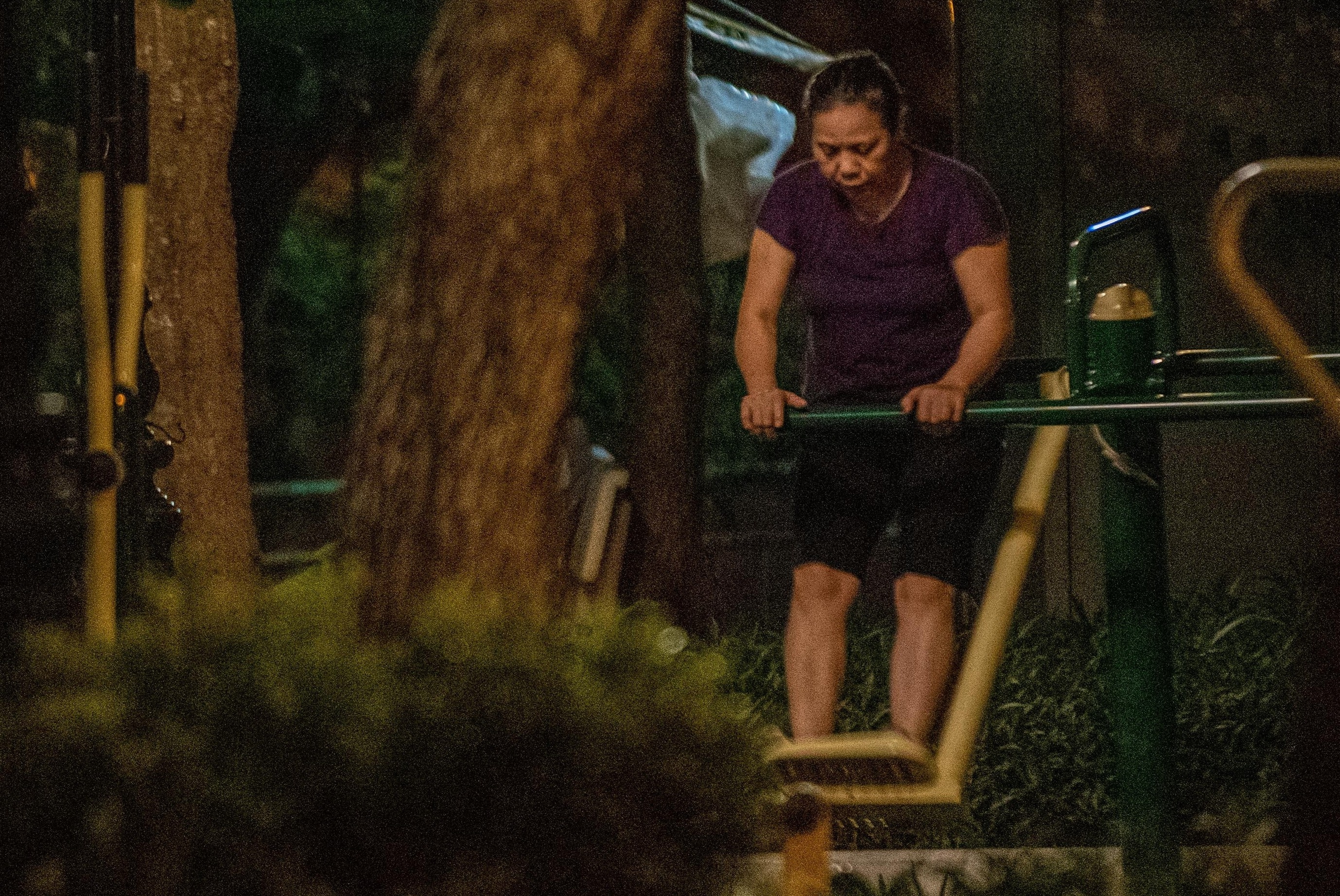 Nhieu nguoi Ha Noi tap the duc tu 3h de ne canh sat hinh anh