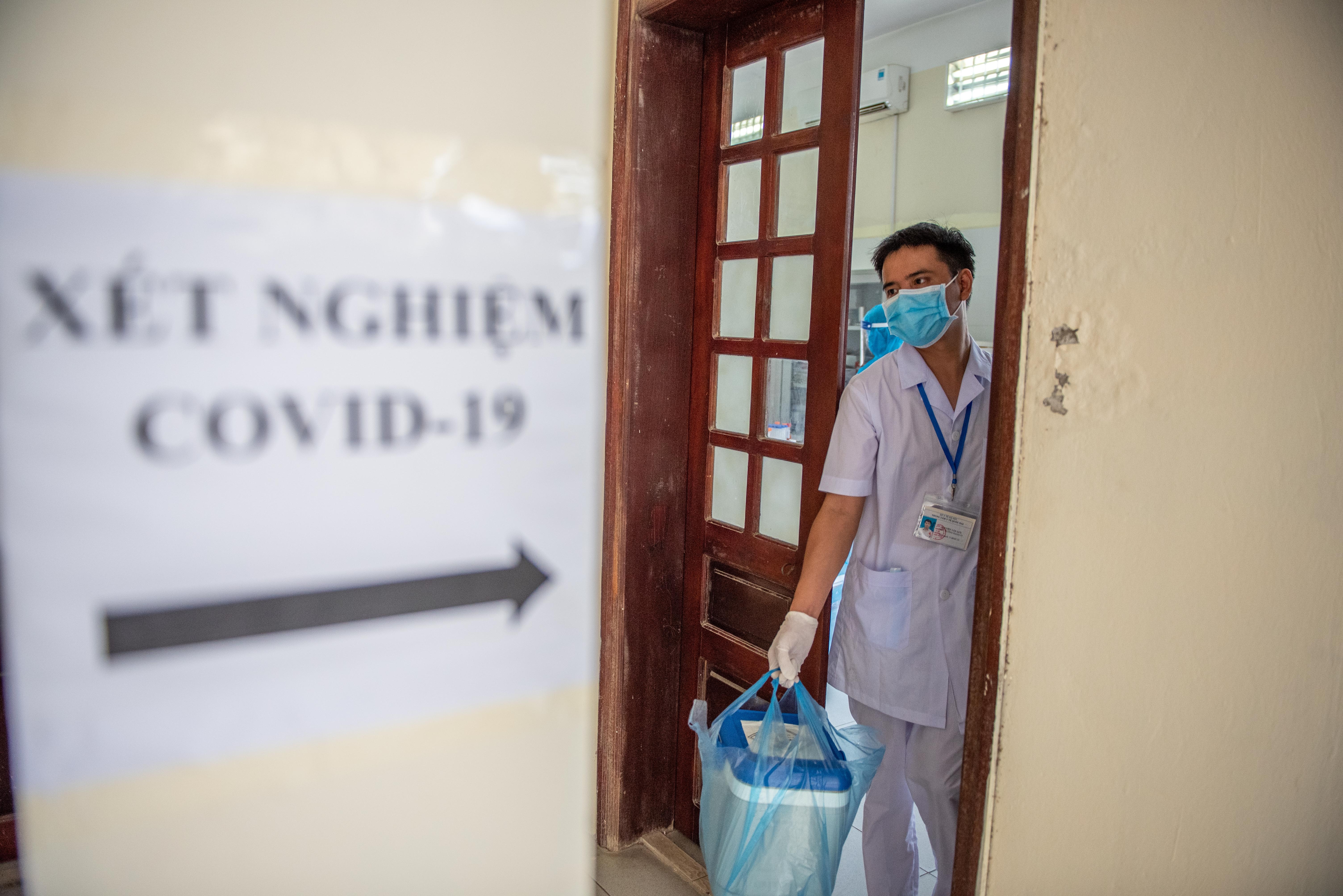 To phan ung nhanh Covid-19 anh 3