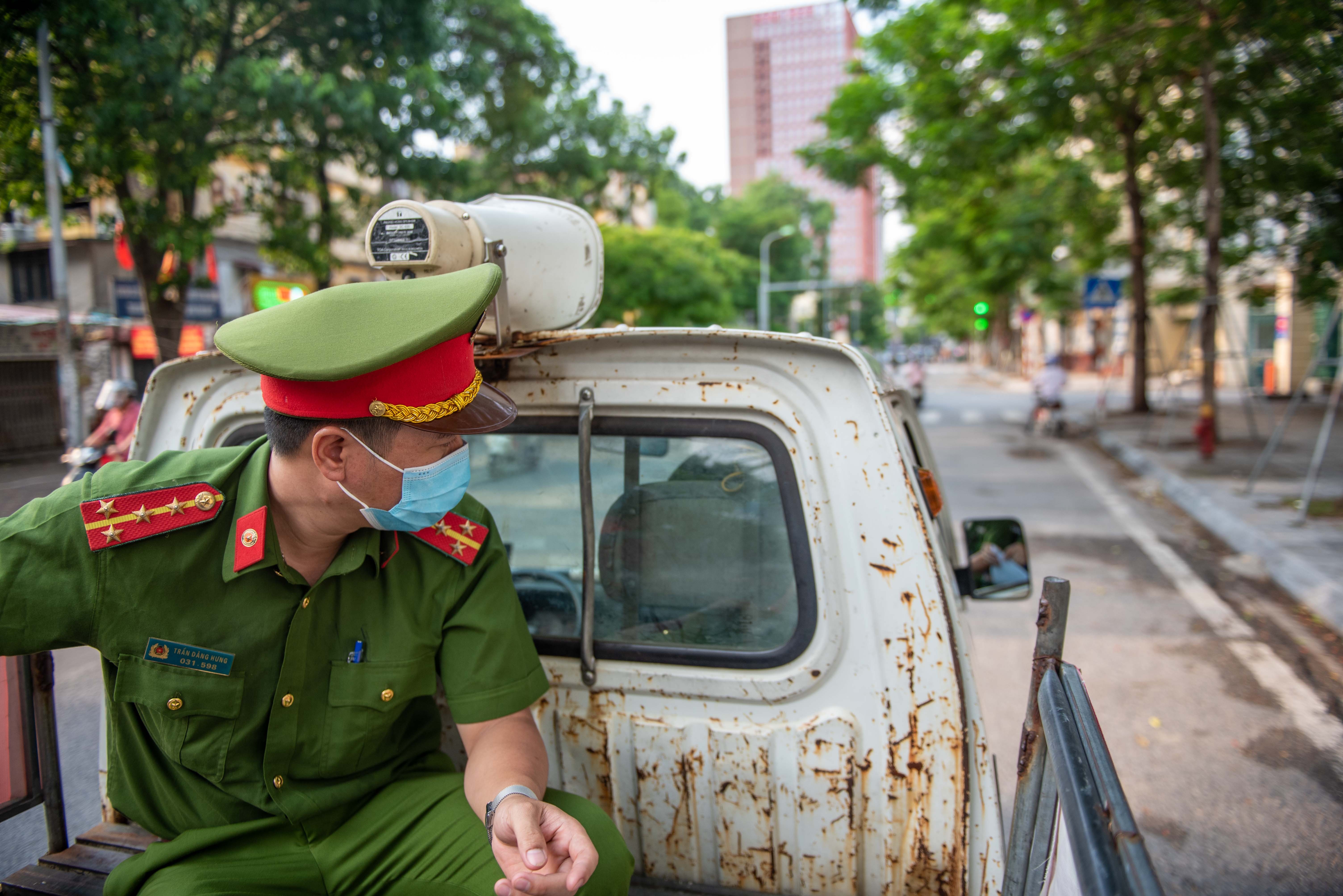 Ha Noi xu phat hon 3 ty dong sau 4 ngay gian cach hinh anh