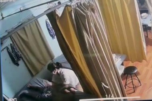 Chu quan massage, khach va tiep vien deu bi phat vi vi pham gian cach hinh anh