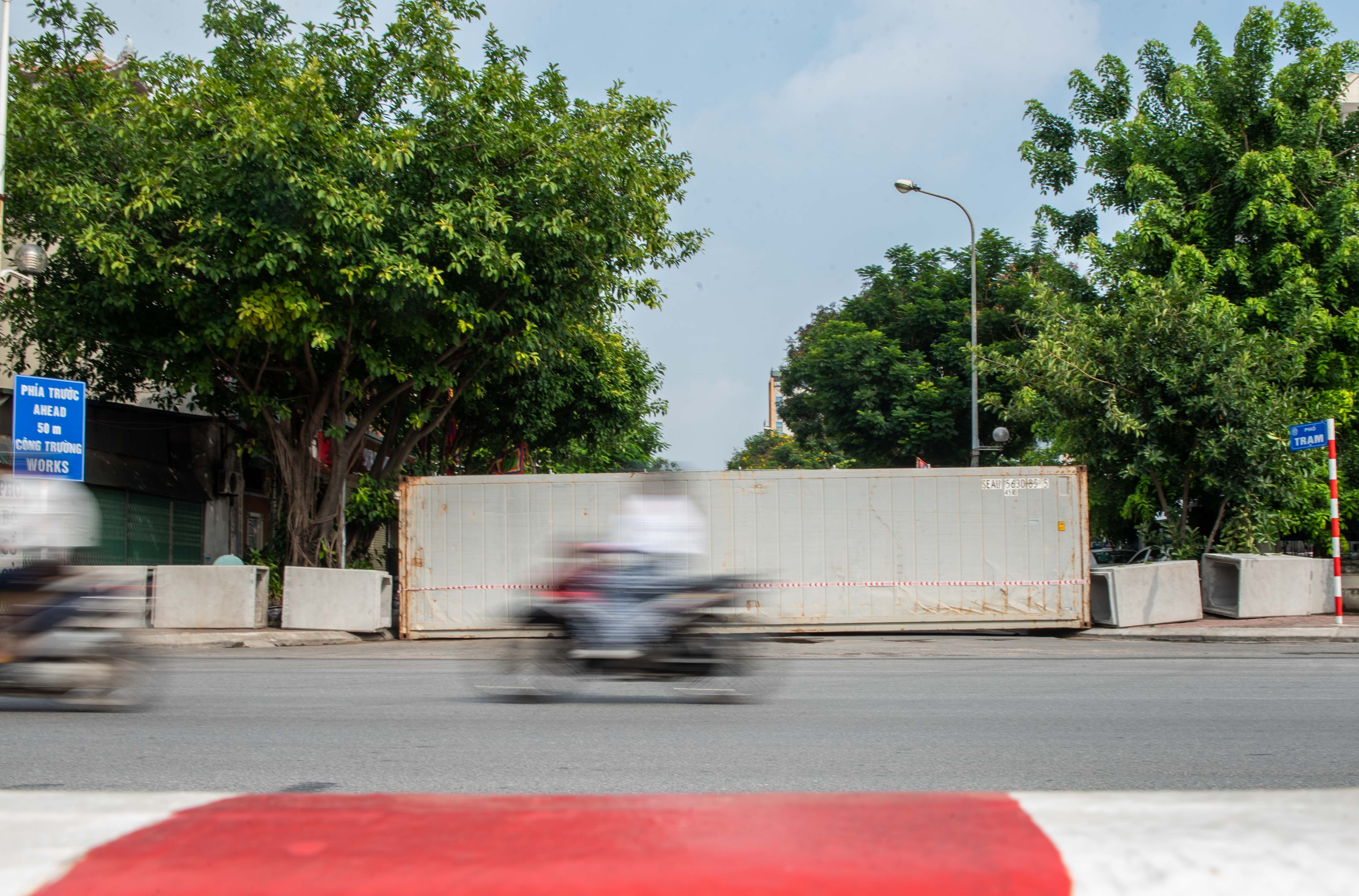 Lap chot cung bang gach,  xe tai anh 7