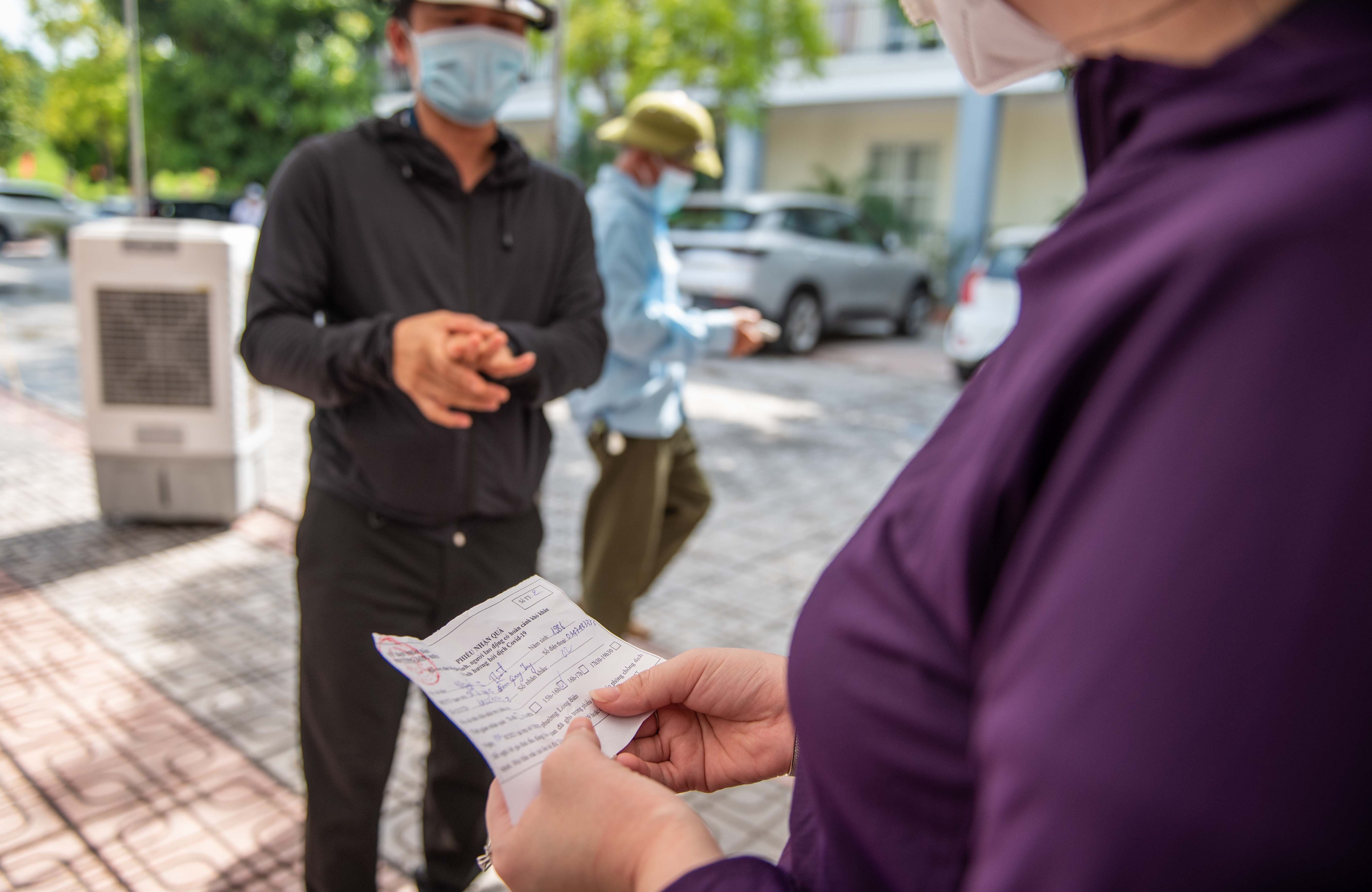 Trao qua cho nguoi ngheo nguoi thue tro anh 3