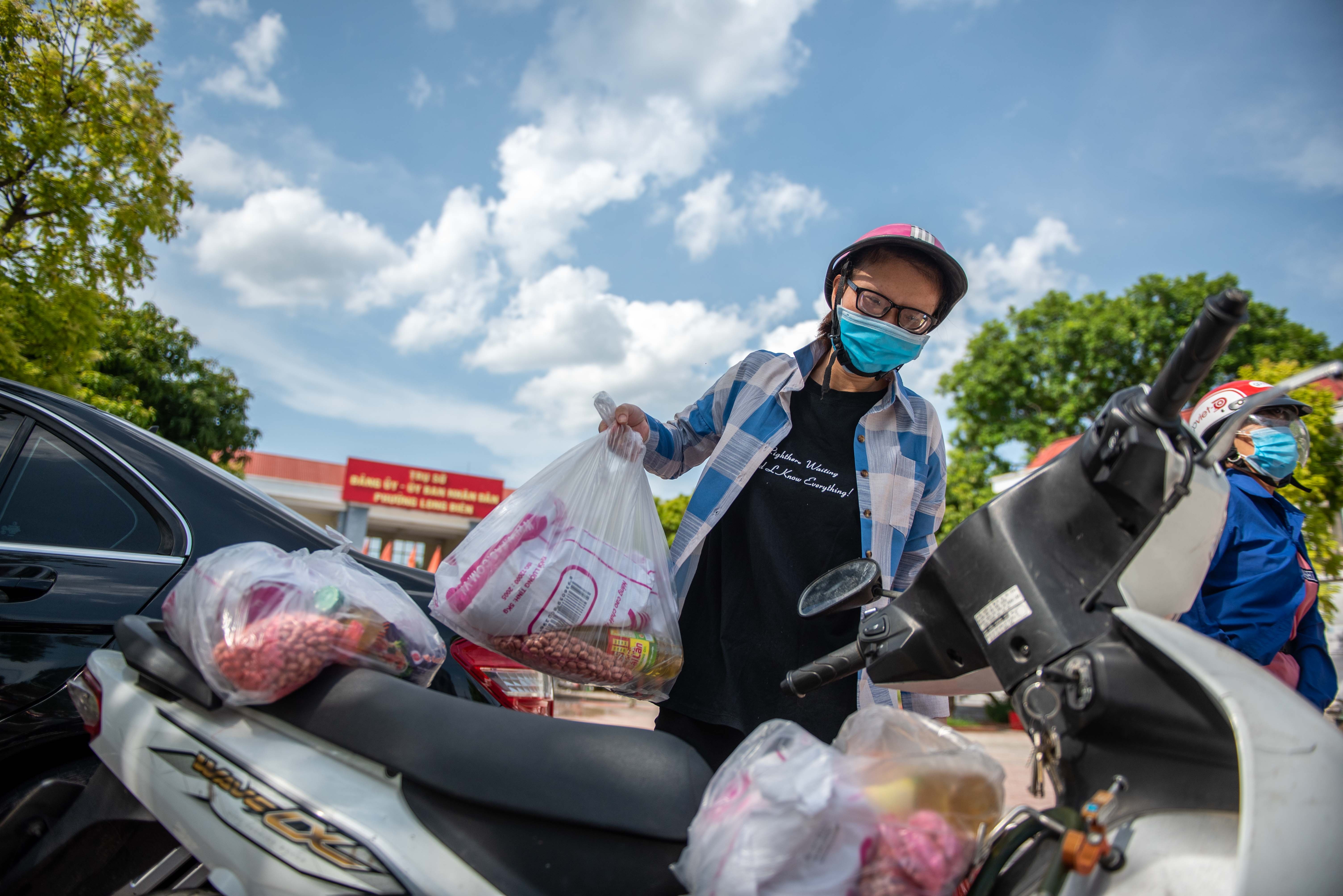 Trao qua cho nguoi ngheo nguoi thue tro anh 8