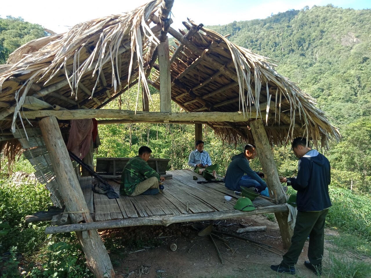 Truy bat toi pham vuot nguc anh 2