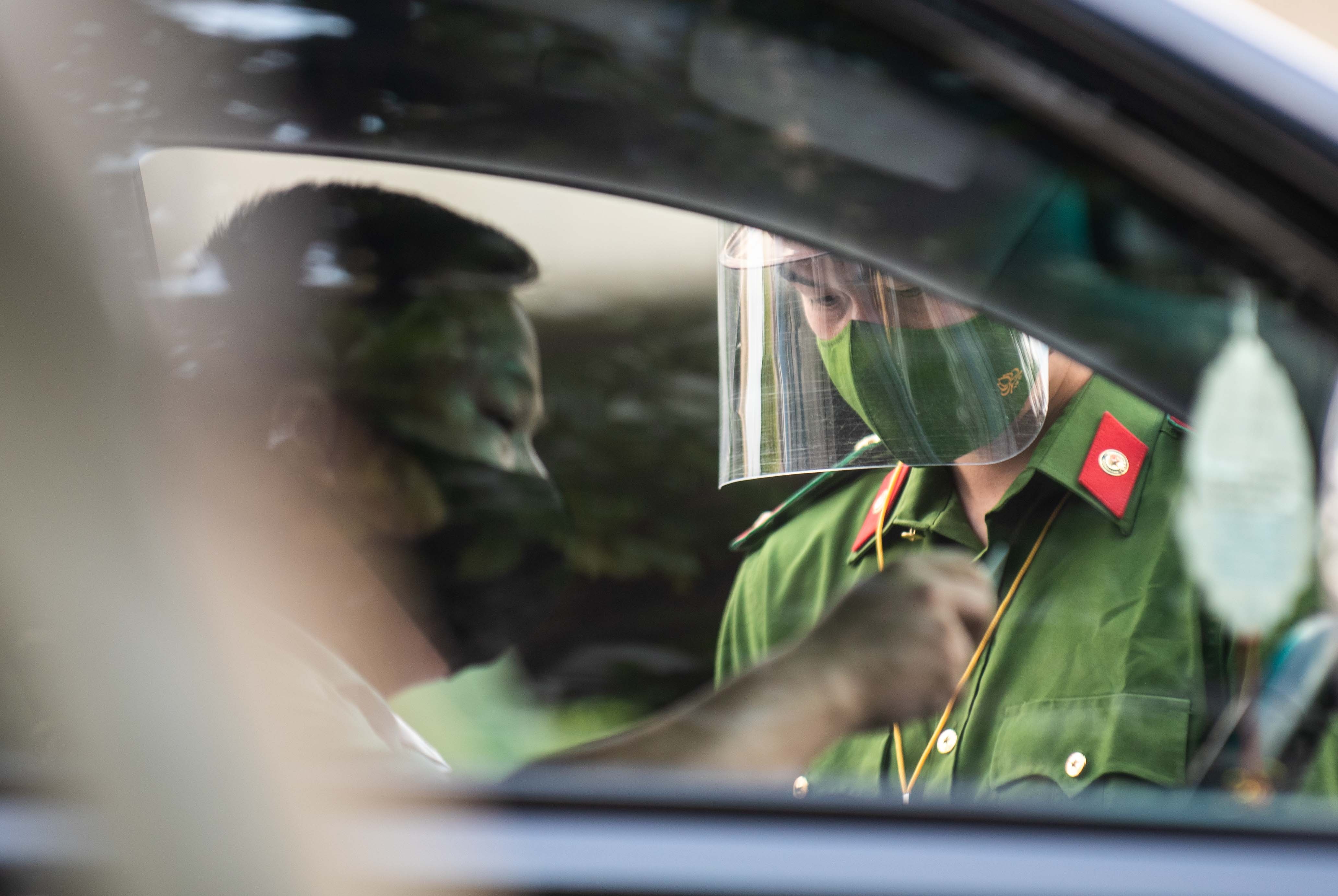 Ra duong dot dich anh 3