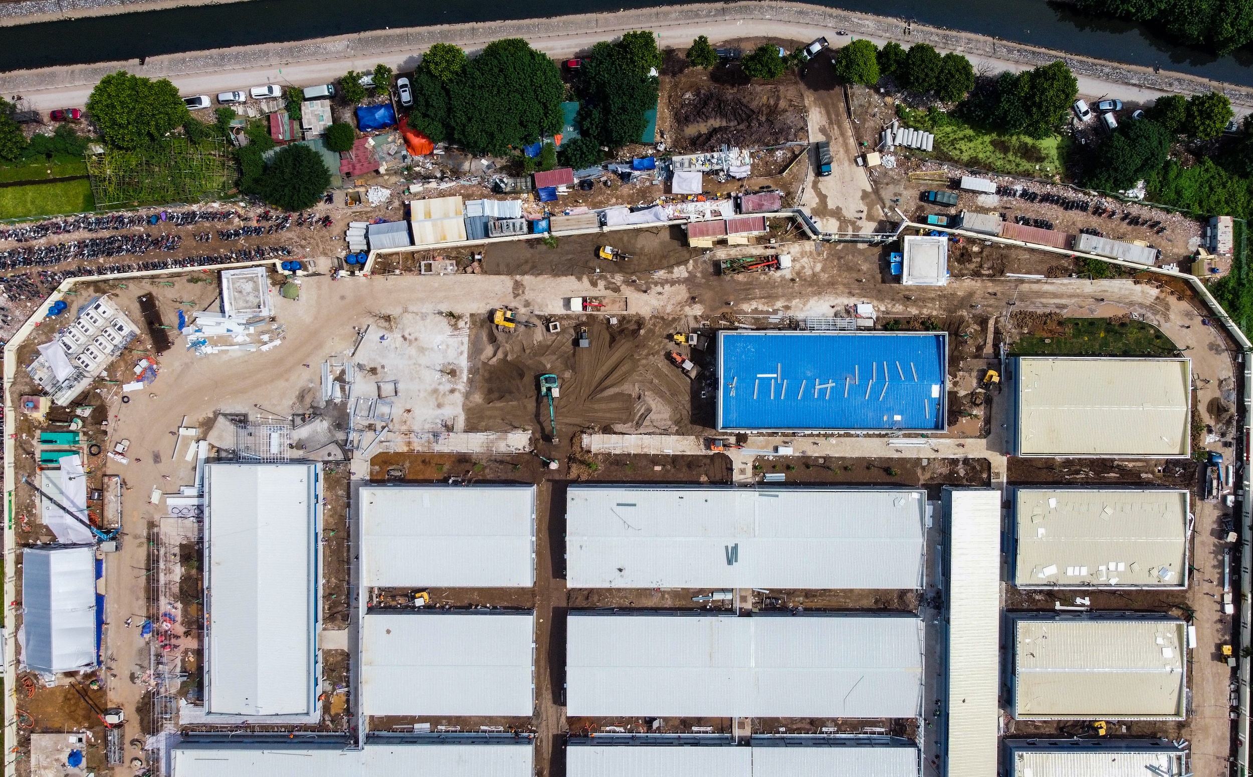 Benh vien da chien Covid-19 Ha Noi anh 2