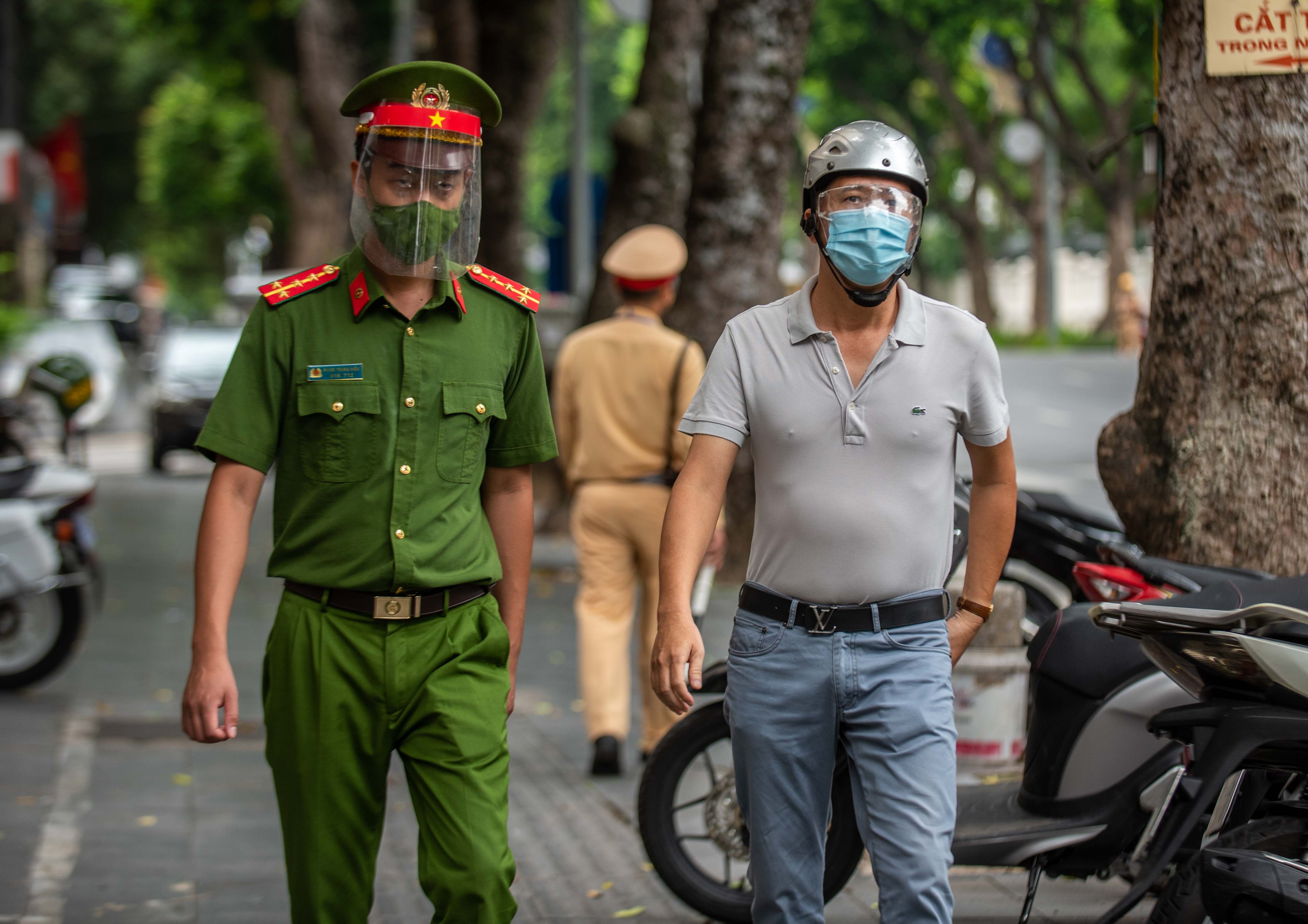 Kiem soat nguoi ra duong ngay quoc khanh anh 6