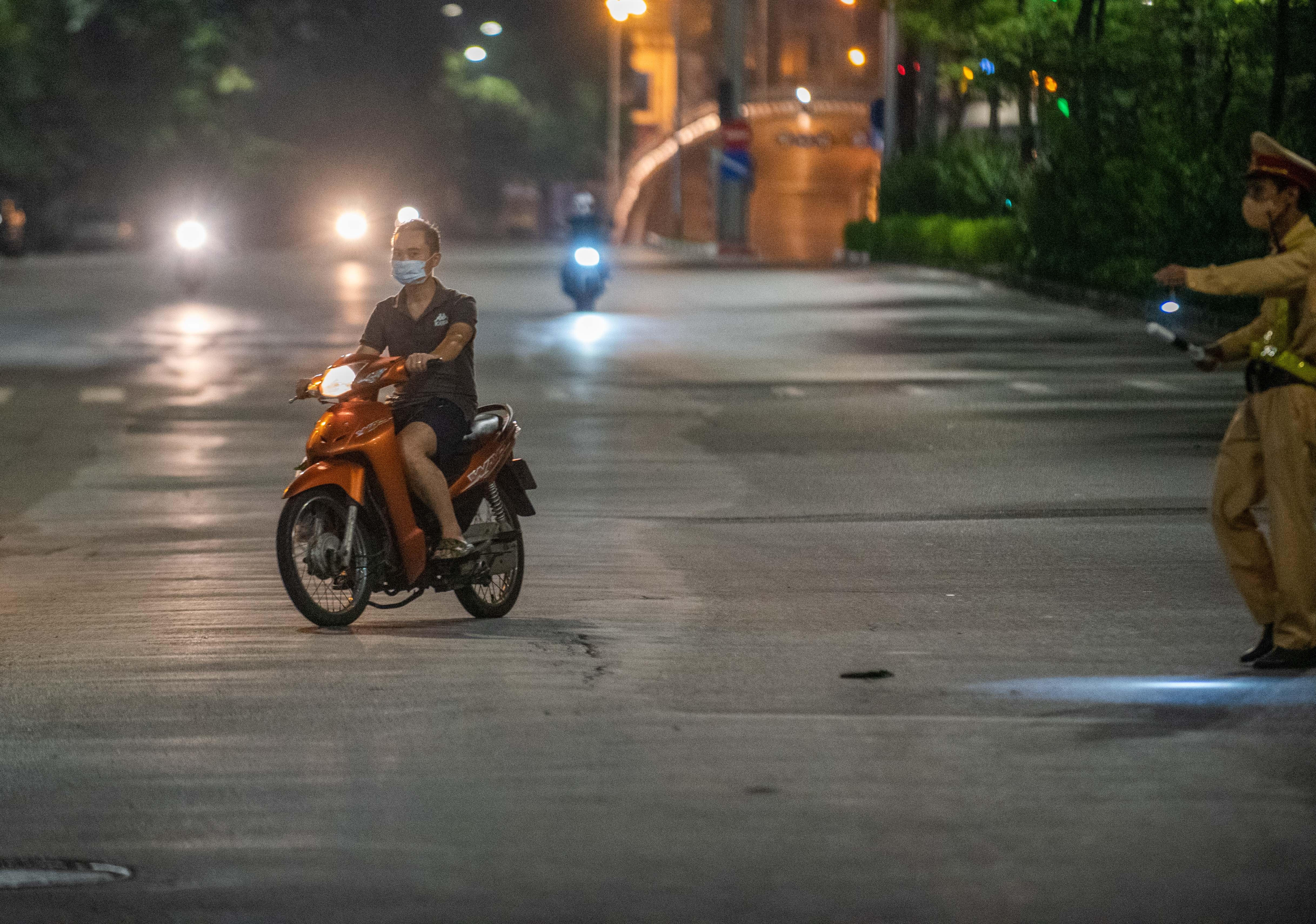 Phat hien ma tuy trong hop my pham anh 2